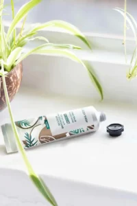 The Body Shop Coconut hand cream 30ml - 1